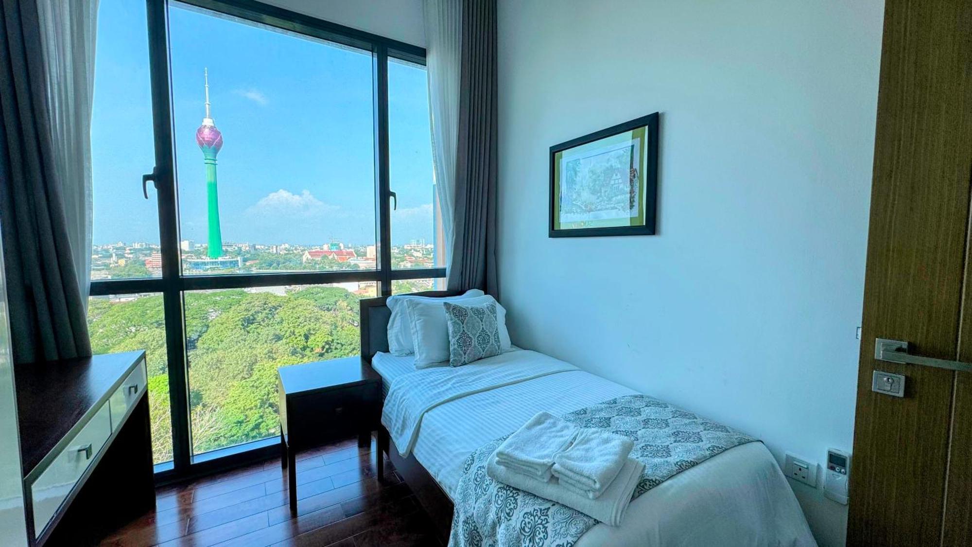 Cosy Home In Heart Of Colombo At Capitol Twinpeaks. Exterior foto